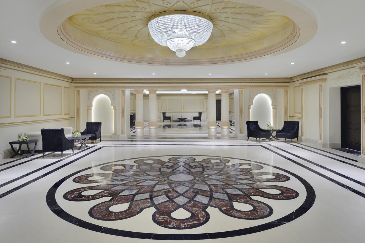 Voco - Riyadh, An Ihg Hotel - فندق فوكو الرياض, احدى فنادق مجموعة إنتركونتيننتال Kültér fotó Lobby